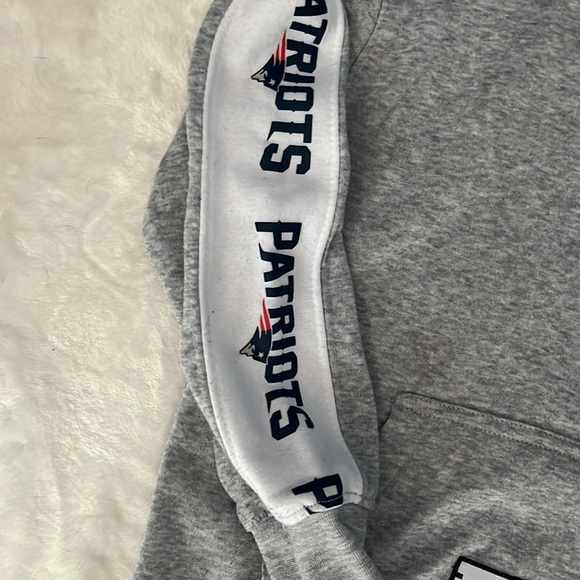 COPY - NFL Apparel - New England Patriots Light Gray pullover Hoodie Youth size… - Picture 2 of 6